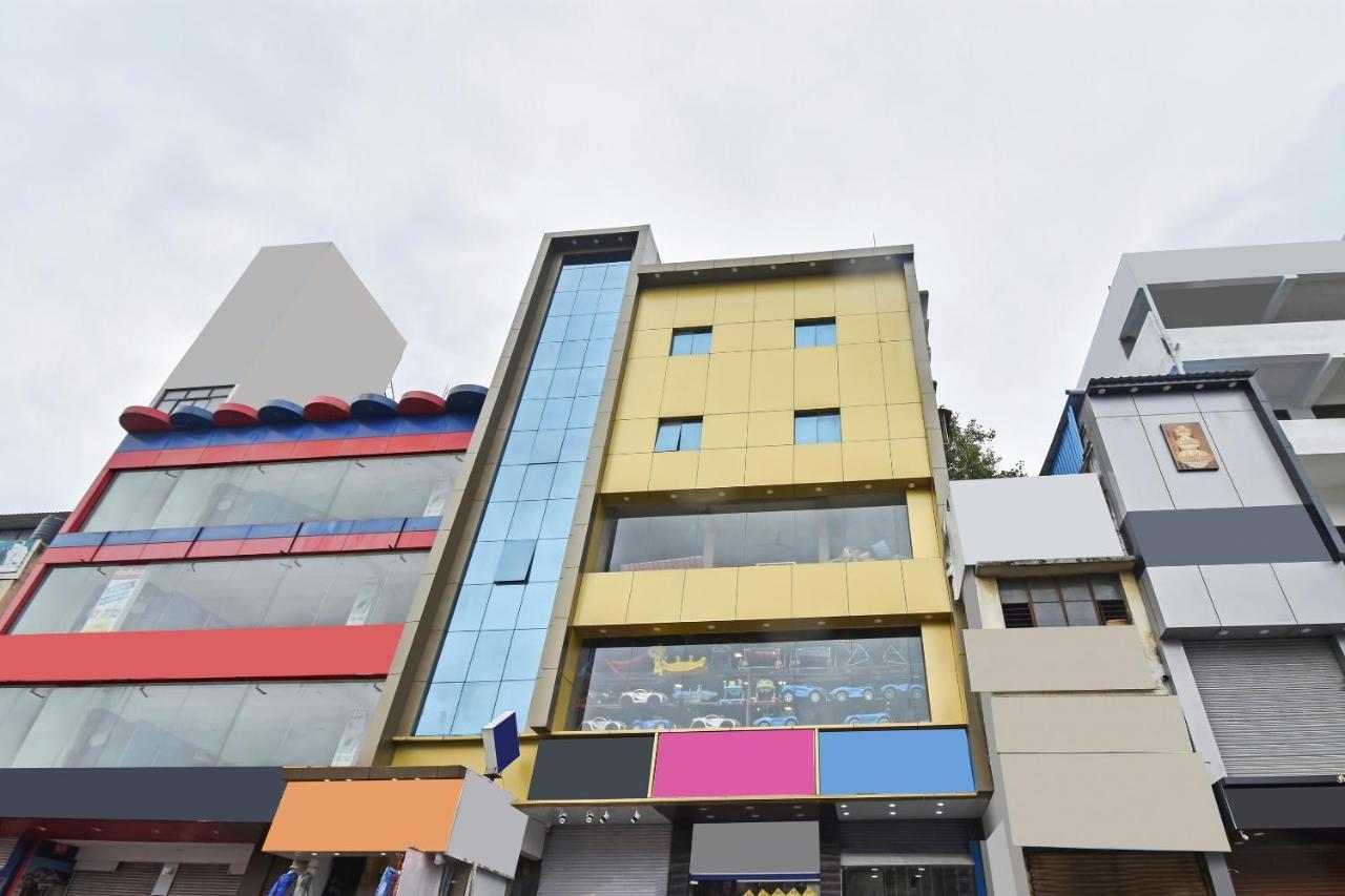 Vaccinated Staff - OYO Home 78047 Alluring Stay Pimpri Pimpri-Chinchwad Exterior foto