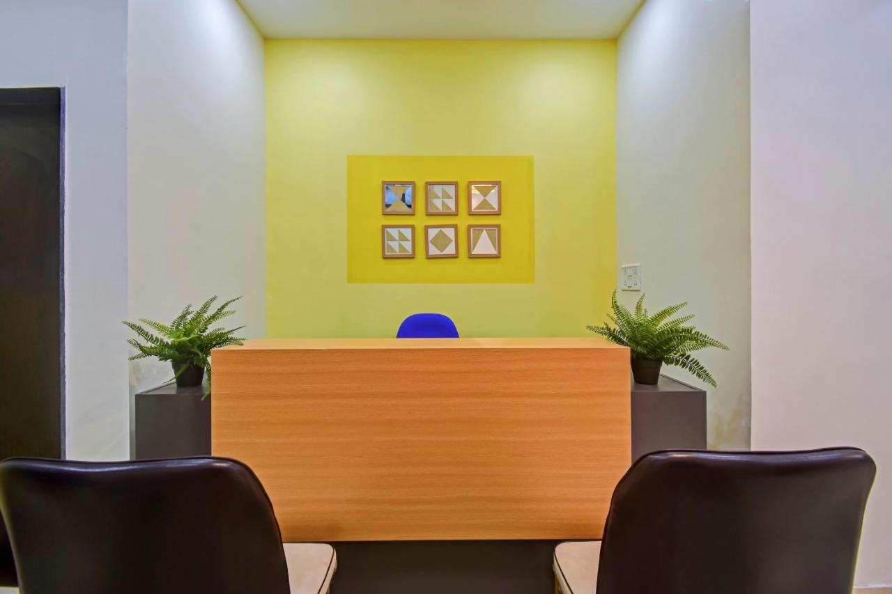 Vaccinated Staff - OYO Home 78047 Alluring Stay Pimpri Pimpri-Chinchwad Exterior foto