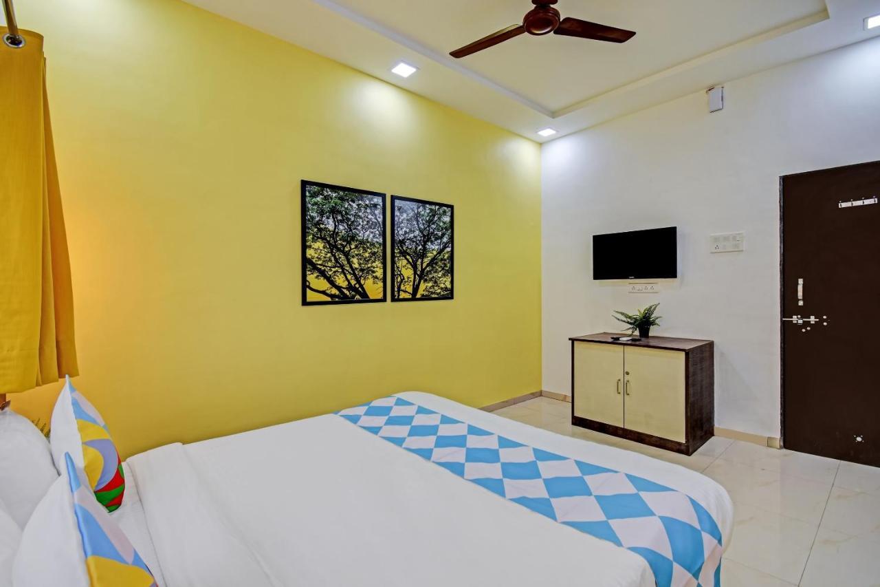 Vaccinated Staff - OYO Home 78047 Alluring Stay Pimpri Pimpri-Chinchwad Exterior foto