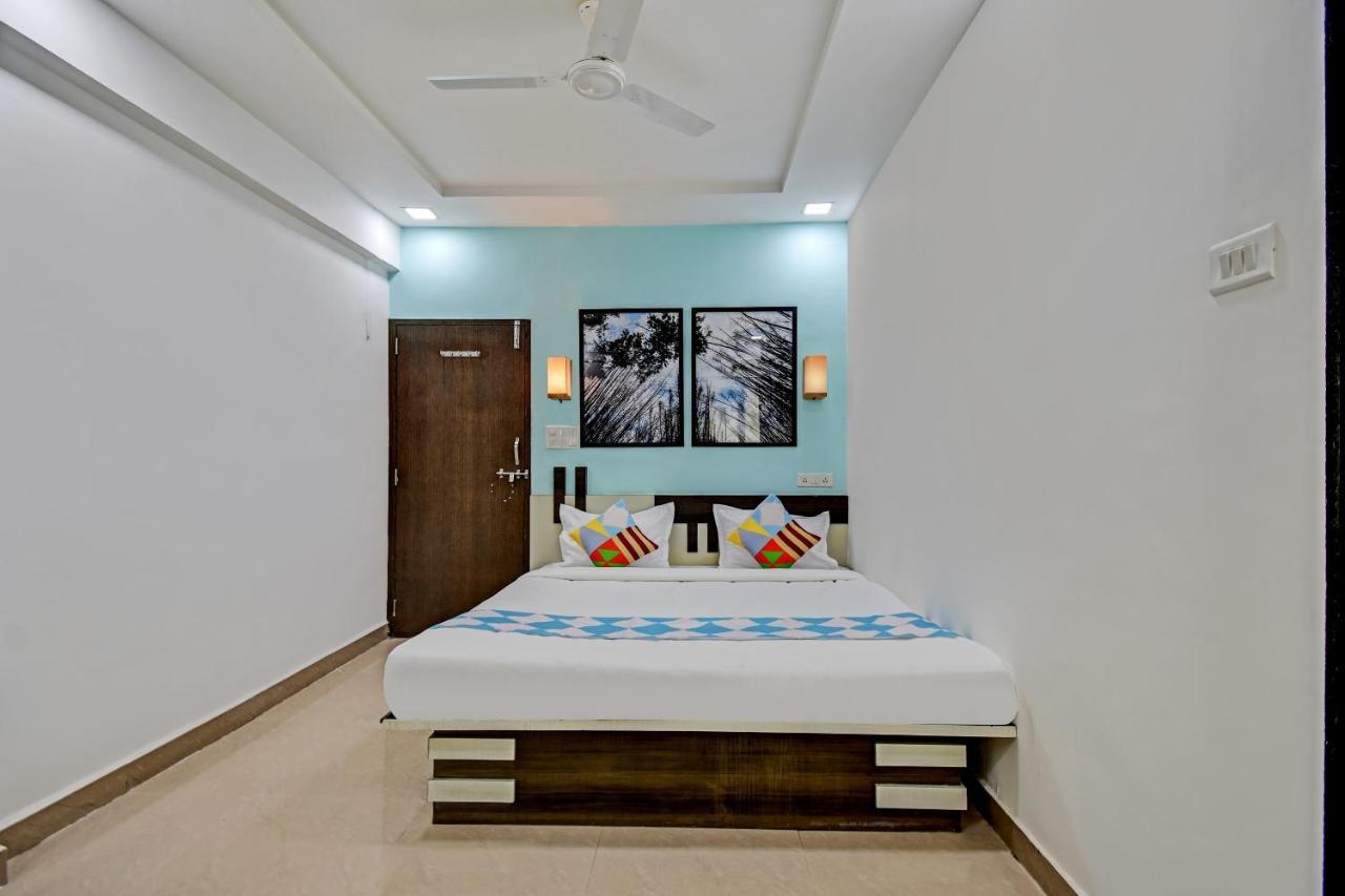 Vaccinated Staff - OYO Home 78047 Alluring Stay Pimpri Pimpri-Chinchwad Exterior foto